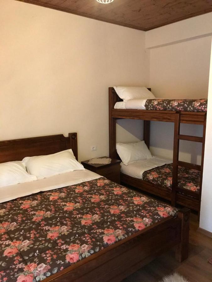 Hostel Bujtina Hader Xhebro Tepelene