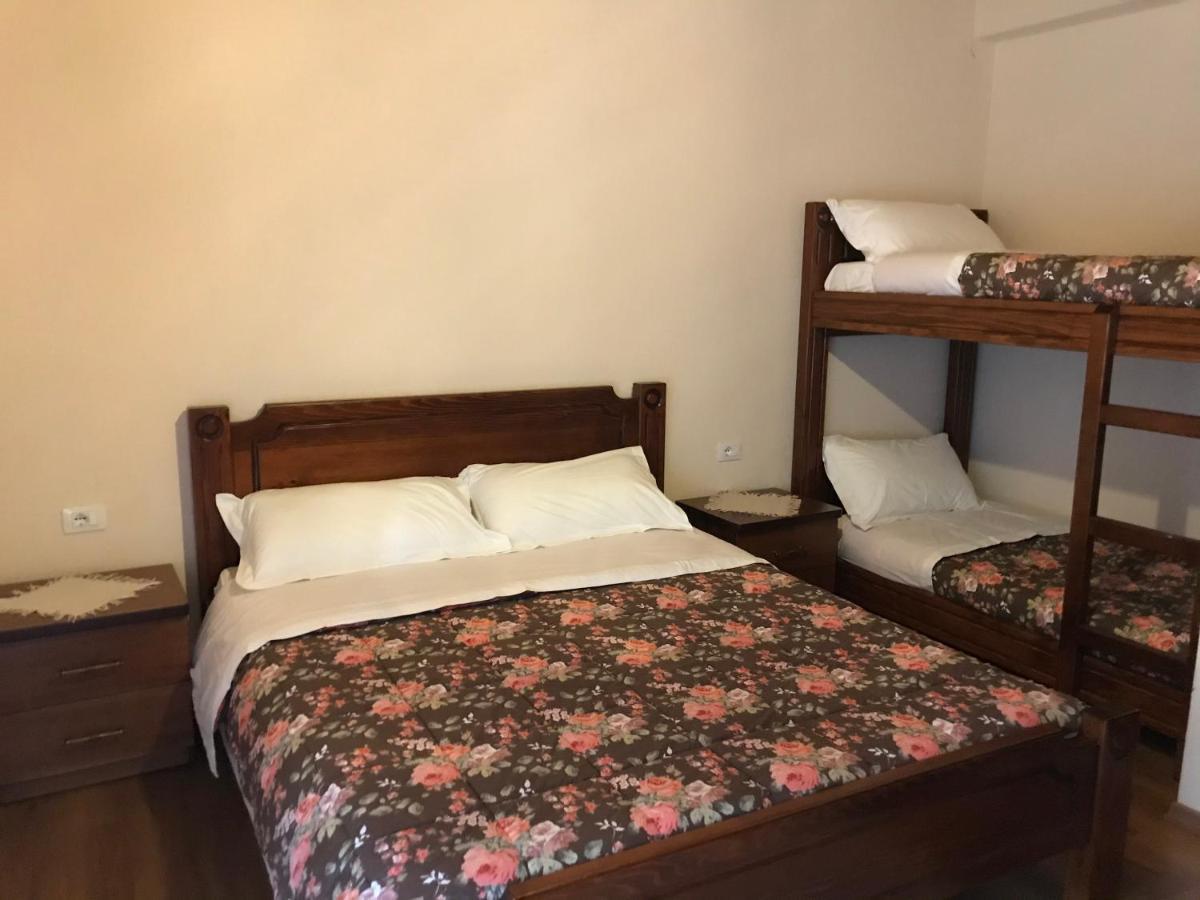 Bujtina Hader Xhebro Hostel
